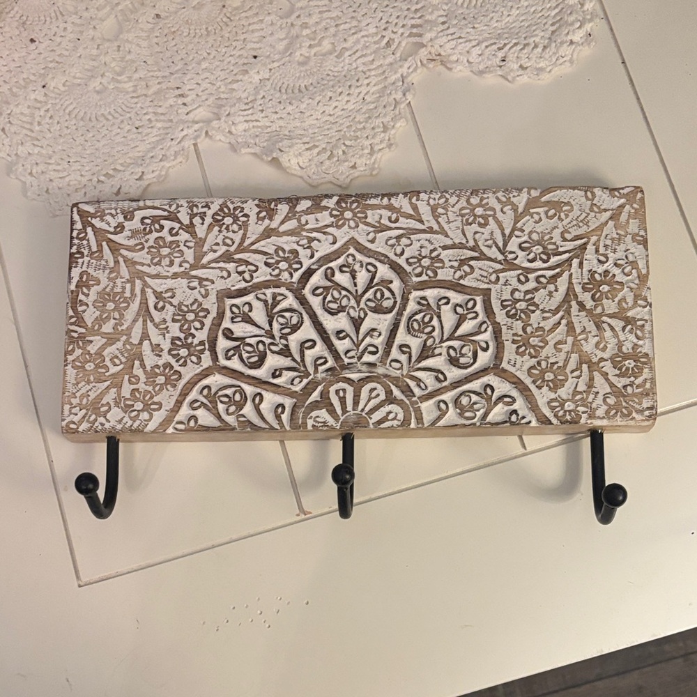 Source Unknown White and Natural Floral Carved Hook Rack